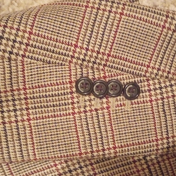 Blazer - Picture 4 of 5